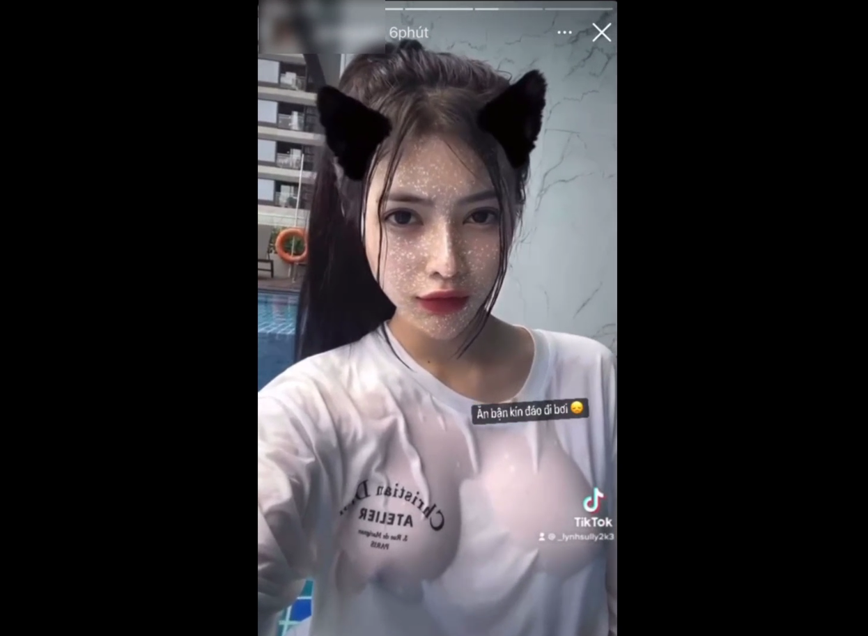 Hot girl Thu Uyên vn khoe ngực ngon